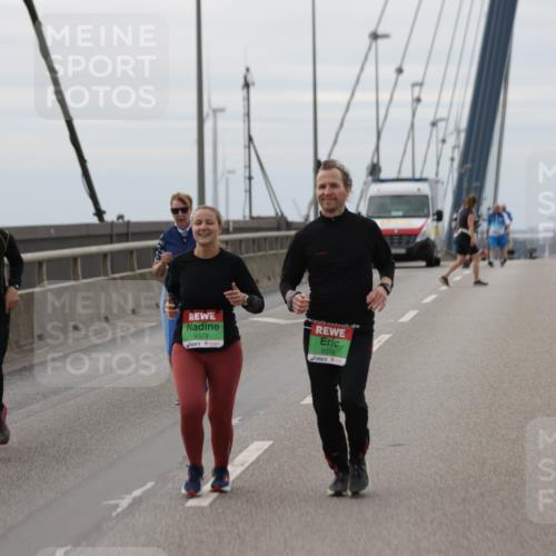 03.10.2025 - Köhlbrandbrückenlauf Jannik Wohlers http://msf.ph/oto/9140076 03.10.2025 16:11:04 Position 1 9373, 9374 meine-sportfotos.de