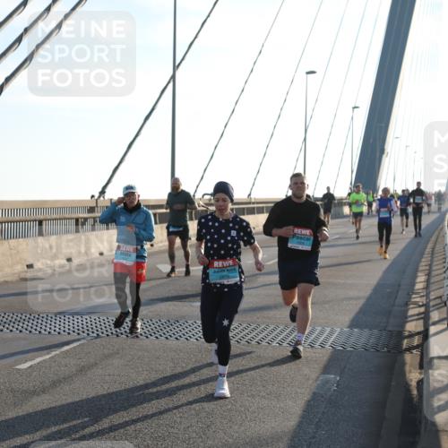 03.10.2025 - Köhlbrandbrückenlauf Yannick Fuchs http://msf.ph/oto/9140098 03.10.2025 08:24:46 Position 2 1504 meine-sportfotos.de
