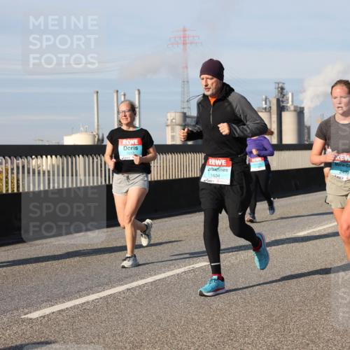 03.10.2025 - Köhlbrandbrückenlauf Lena Gebhardt http://msf.ph/oto/9140113 03.10.2025 09:57:55 Position 2 1513, 1634, 2499 meine-sportfotos.de