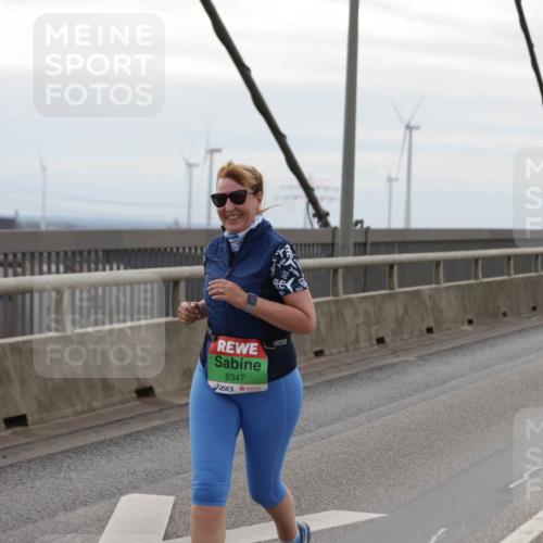03.10.2025 - Köhlbrandbrückenlauf Jannik Wohlers http://msf.ph/oto/9140126 03.10.2025 16:11:09 Position 1 8347 meine-sportfotos.de