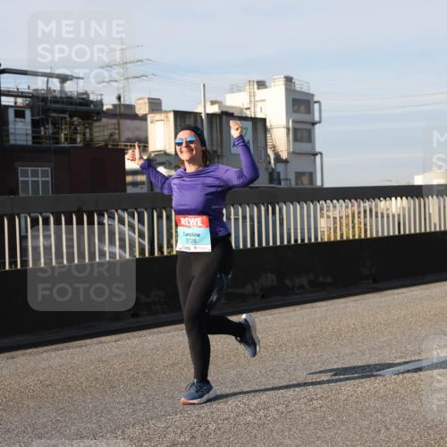 03.10.2025 - Köhlbrandbrückenlauf Lena Gebhardt http://msf.ph/oto/9140135 03.10.2025 09:57:58 Position 2 3726 meine-sportfotos.de