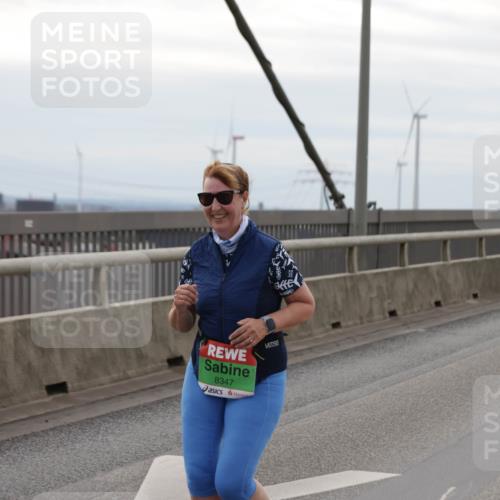03.10.2025 - Köhlbrandbrückenlauf Jannik Wohlers http://msf.ph/oto/9140138 03.10.2025 16:11:09 Position 1 8347 meine-sportfotos.de