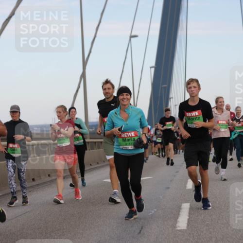 03.10.2025 - Köhlbrandbrückenlauf Jannik Wohlers http://msf.ph/oto/9140140 03.10.2025 15:31:44 Position 1 9426, 8161 meine-sportfotos.de