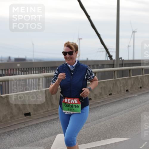 03.10.2025 - Köhlbrandbrückenlauf Jannik Wohlers http://msf.ph/oto/9140148 03.10.2025 16:11:09 Position 1 8347 meine-sportfotos.de
