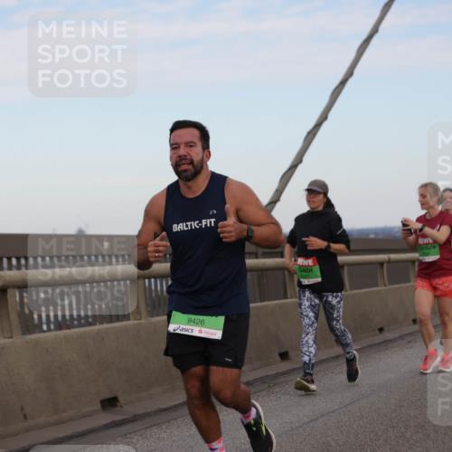 03.10.2025 - Köhlbrandbrückenlauf Jannik Wohlers http://msf.ph/oto/9140164 03.10.2025 15:31:45 Position 1 9426, 8018, 816 meine-sportfotos.de