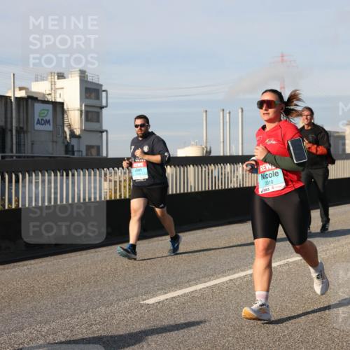 03.10.2025 - Köhlbrandbrückenlauf Lena Gebhardt http://msf.ph/oto/9140166 03.10.2025 09:57:59 Position 2 3310 meine-sportfotos.de