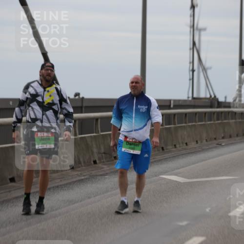 03.10.2025 - Köhlbrandbrückenlauf Jannik Wohlers http://msf.ph/oto/9140169 03.10.2025 16:11:28 Position 1 0, 0, 9298, 8593 meine-sportfotos.de