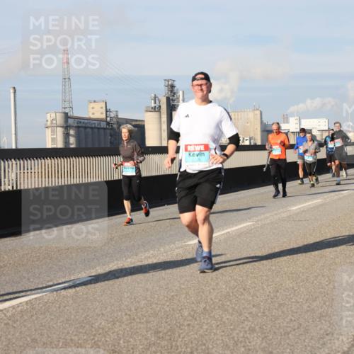03.10.2025 - Köhlbrandbrückenlauf Lena Gebhardt http://msf.ph/oto/9140315 03.10.2025 09:58:06 Position 2  meine-sportfotos.de