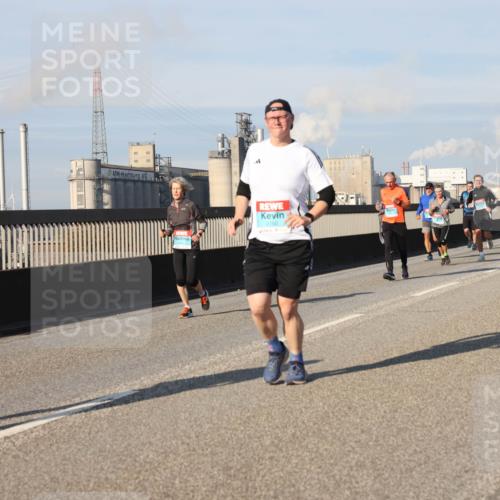 03.10.2025 - Köhlbrandbrückenlauf Lena Gebhardt http://msf.ph/oto/9140319 03.10.2025 09:58:06 Position 2  meine-sportfotos.de