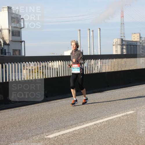 03.10.2025 - Köhlbrandbrückenlauf Lena Gebhardt http://msf.ph/oto/9140349 03.10.2025 09:58:08 Position 2 3252 meine-sportfotos.de