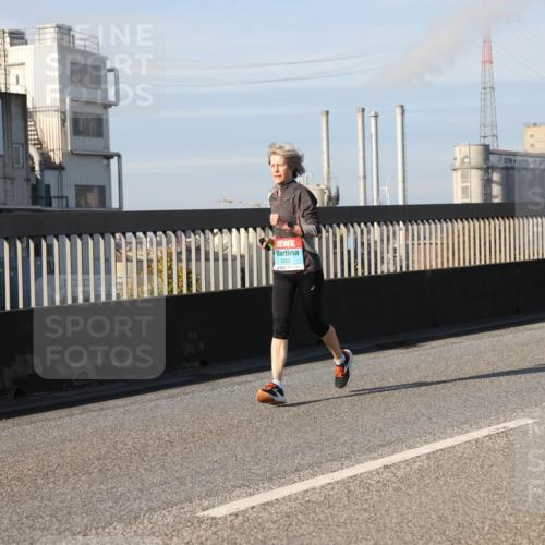03.10.2025 - Köhlbrandbrückenlauf Lena Gebhardt http://msf.ph/oto/9140357 03.10.2025 09:58:08 Position 2 3252 meine-sportfotos.de