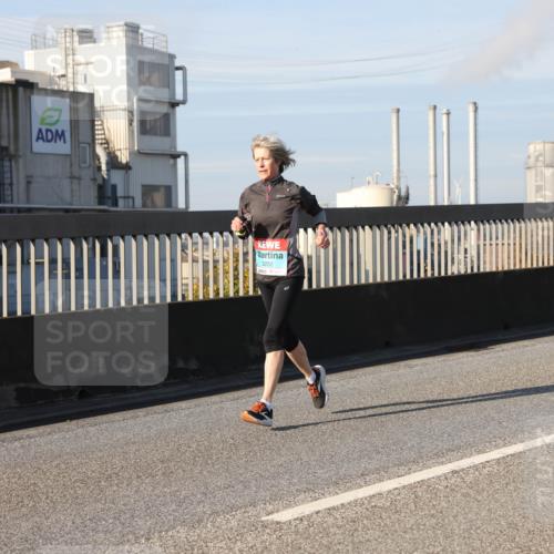 03.10.2025 - Köhlbrandbrückenlauf Lena Gebhardt http://msf.ph/oto/9140361 03.10.2025 09:58:09 Position 2 3252 meine-sportfotos.de