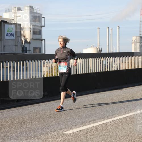 03.10.2025 - Köhlbrandbrückenlauf Lena Gebhardt http://msf.ph/oto/9140364 03.10.2025 09:58:09 Position 2 3252 meine-sportfotos.de