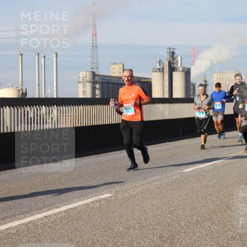 03.10.2025 - Köhlbrandbrückenlauf Lena Gebhardt http://msf.ph/oto/9140370 03.10.2025 09:58:09 Position 2 3576, 1720 meine-sportfotos.de