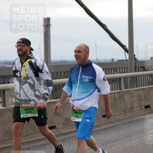 03.10.2025 - Köhlbrandbrückenlauf Jannik Wohlers http://msf.ph/oto/9140371 03.10.2025 16:11:36 Position 1 9298, 0, 0, 8593 meine-sportfotos.de