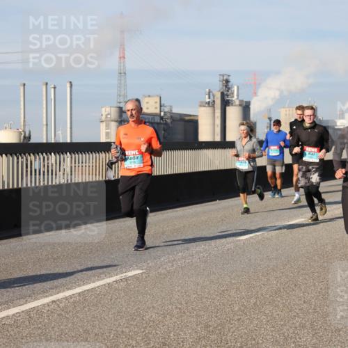 03.10.2025 - Köhlbrandbrückenlauf Lena Gebhardt http://msf.ph/oto/9140386 03.10.2025 09:58:10 Position 2 3576, 1551, 1720 meine-sportfotos.de