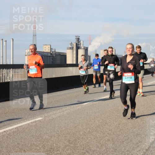 03.10.2025 - Köhlbrandbrückenlauf Lena Gebhardt http://msf.ph/oto/9140391 03.10.2025 09:58:10 Position 2 1720 meine-sportfotos.de