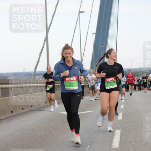 03.10.2025 - Köhlbrandbrückenlauf Jannik Wohlers http://msf.ph/oto/9140403 03.10.2025 15:32:50 Position 1 9741, 8050, 8155 meine-sportfotos.de