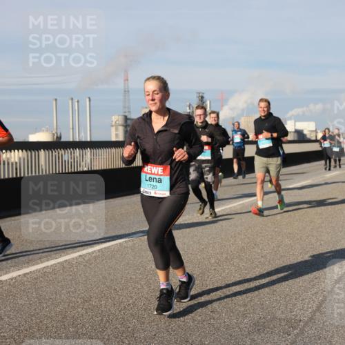 03.10.2025 - Köhlbrandbrückenlauf Lena Gebhardt http://msf.ph/oto/9140408 03.10.2025 09:58:11 Position 2 3576, 1720 meine-sportfotos.de