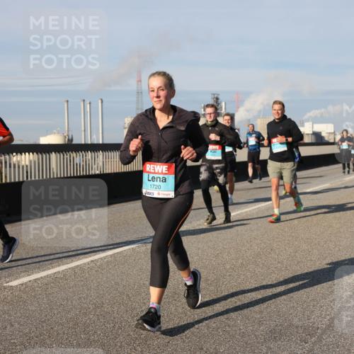 03.10.2025 - Köhlbrandbrückenlauf Lena Gebhardt http://msf.ph/oto/9140410 03.10.2025 09:58:11 Position 2 3576, 1720, 1551 meine-sportfotos.de