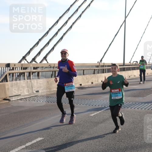 03.10.2025 - Köhlbrandbrückenlauf Yannick Fuchs http://msf.ph/oto/9140411 03.10.2025 08:25:13 Position 2 1106, 3498 meine-sportfotos.de