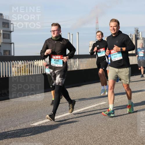 03.10.2025 - Köhlbrandbrückenlauf Lena Gebhardt http://msf.ph/oto/9140437 03.10.2025 09:58:12 Position 2 1551, 2422, 2577 meine-sportfotos.de