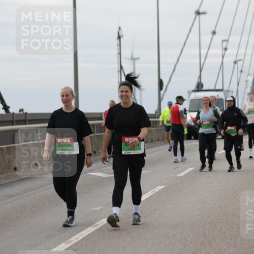03.10.2025 - Köhlbrandbrückenlauf Jannik Wohlers http://msf.ph/oto/9140449 03.10.2025 16:12:25 Position 1 8944, 8943 meine-sportfotos.de