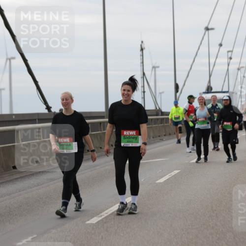 03.10.2025 - Köhlbrandbrückenlauf Jannik Wohlers http://msf.ph/oto/9140453 03.10.2025 16:12:26 Position 1 8944, 8943 meine-sportfotos.de