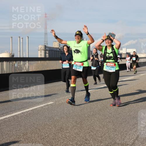 03.10.2025 - Köhlbrandbrückenlauf Lena Gebhardt http://msf.ph/oto/9140507 03.10.2025 09:58:16 Position 2 2089, 1956 meine-sportfotos.de