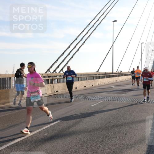 03.10.2025 - Köhlbrandbrückenlauf Yannick Fuchs http://msf.ph/oto/9140510 03.10.2025 08:25:20 Position 2 1826 meine-sportfotos.de