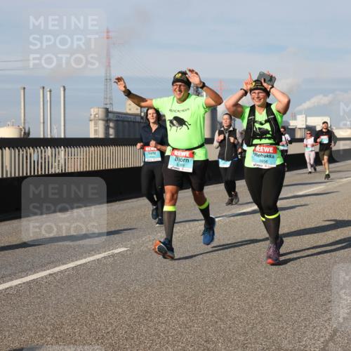 03.10.2025 - Köhlbrandbrückenlauf Lena Gebhardt http://msf.ph/oto/9140511 03.10.2025 09:58:16 Position 2 2089, 1956 meine-sportfotos.de
