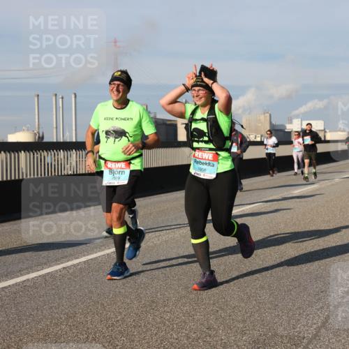 03.10.2025 - Köhlbrandbrückenlauf Lena Gebhardt http://msf.ph/oto/9140524 03.10.2025 09:58:17 Position 2 2089, 1956 meine-sportfotos.de