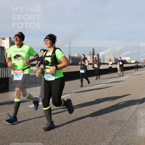 03.10.2025 - Köhlbrandbrückenlauf Lena Gebhardt http://msf.ph/oto/9140534 03.10.2025 09:58:18 Position 2 2089, 1956 meine-sportfotos.de