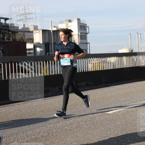 03.10.2025 - Köhlbrandbrückenlauf Lena Gebhardt http://msf.ph/oto/9140546 03.10.2025 09:58:18 Position 2 2064 meine-sportfotos.de
