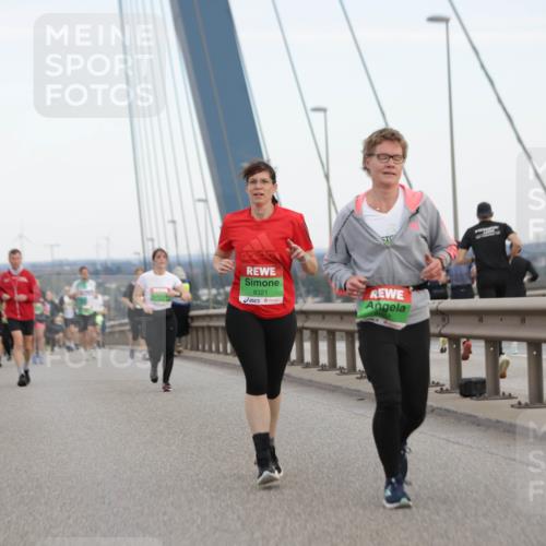 03.10.2025 - Köhlbrandbrückenlauf Jannik Wohlers http://msf.ph/oto/9140553 03.10.2025 15:32:54 Position 1 8321 meine-sportfotos.de