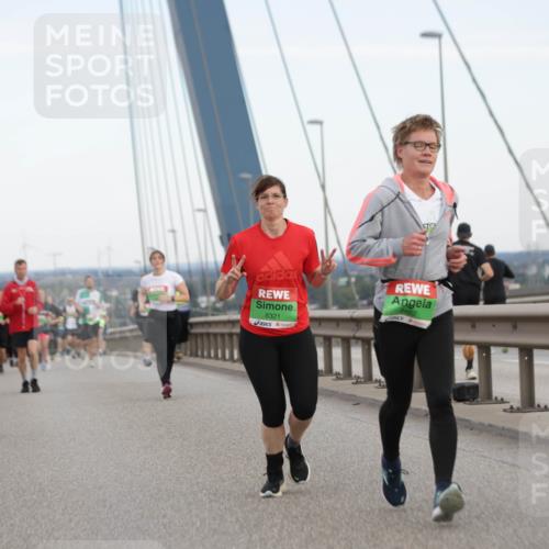 03.10.2025 - Köhlbrandbrückenlauf Jannik Wohlers http://msf.ph/oto/9140569 03.10.2025 15:32:55 Position 1 8321, 8482 meine-sportfotos.de