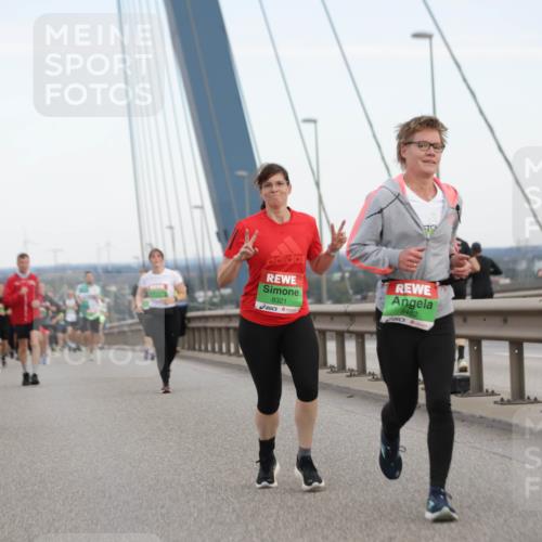 03.10.2025 - Köhlbrandbrückenlauf Jannik Wohlers http://msf.ph/oto/9140571 03.10.2025 15:32:55 Position 1 8321, 8482 meine-sportfotos.de