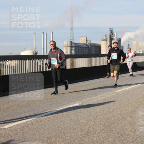 03.10.2025 - Köhlbrandbrückenlauf Lena Gebhardt http://msf.ph/oto/9140581 03.10.2025 09:58:20 Position 2  meine-sportfotos.de