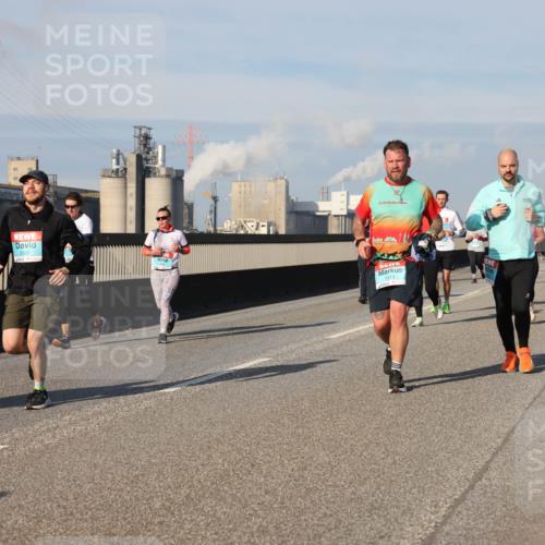 03.10.2025 - Köhlbrandbrückenlauf Lena Gebhardt http://msf.ph/oto/9140593 03.10.2025 09:58:21 Position 2 2345, 1573 meine-sportfotos.de