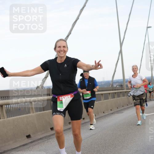 03.10.2025 - Köhlbrandbrückenlauf Jannik Wohlers http://msf.ph/oto/9140598 03.10.2025 15:32:56 Position 1  meine-sportfotos.de