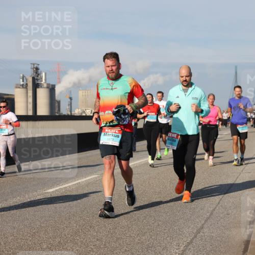 03.10.2025 - Köhlbrandbrückenlauf Lena Gebhardt http://msf.ph/oto/9140608 03.10.2025 09:58:21 Position 2 4, 1573, 1283 meine-sportfotos.de
