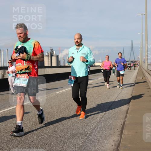 03.10.2025 - Köhlbrandbrückenlauf Lena Gebhardt http://msf.ph/oto/9140638 03.10.2025 09:58:23 Position 2 1573, 1283 meine-sportfotos.de