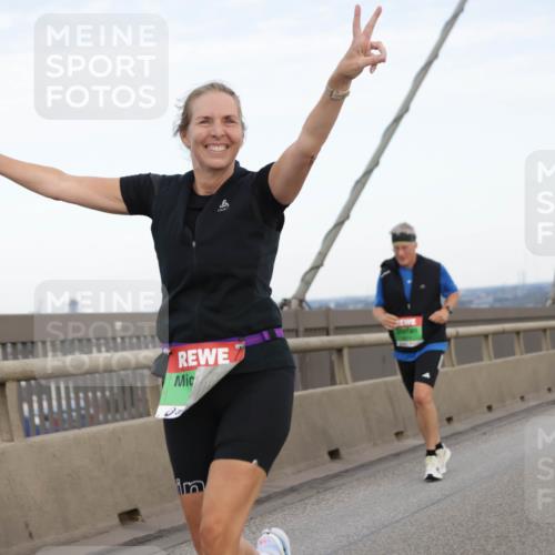 03.10.2025 - Köhlbrandbrückenlauf Jannik Wohlers http://msf.ph/oto/9140643 03.10.2025 15:32:57 Position 1 5 meine-sportfotos.de