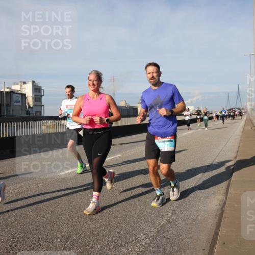 03.10.2025 - Köhlbrandbrückenlauf Lena Gebhardt http://msf.ph/oto/9140690 03.10.2025 09:58:26 Position 2 3747, 1212 meine-sportfotos.de