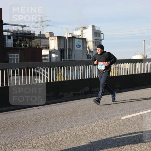 03.10.2025 - Köhlbrandbrückenlauf Lena Gebhardt http://msf.ph/oto/9140708 03.10.2025 09:58:28 Position 2 2372 meine-sportfotos.de