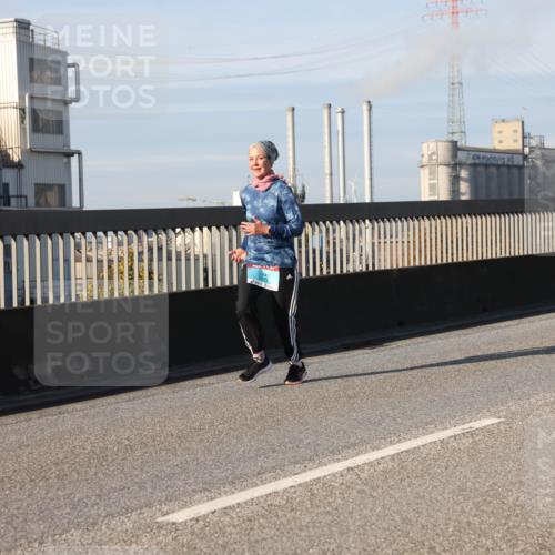 03.10.2025 - Köhlbrandbrückenlauf Lena Gebhardt http://msf.ph/oto/9140734 03.10.2025 09:58:30 Position 2 1719 meine-sportfotos.de