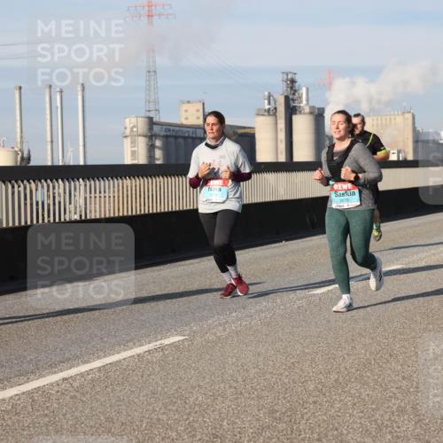 03.10.2025 - Köhlbrandbrückenlauf Lena Gebhardt http://msf.ph/oto/9140735 03.10.2025 09:58:30 Position 2 2678 meine-sportfotos.de