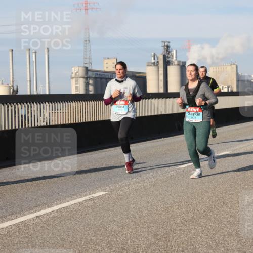 03.10.2025 - Köhlbrandbrückenlauf Lena Gebhardt http://msf.ph/oto/9140739 03.10.2025 09:58:30 Position 2 1719, 2678 meine-sportfotos.de