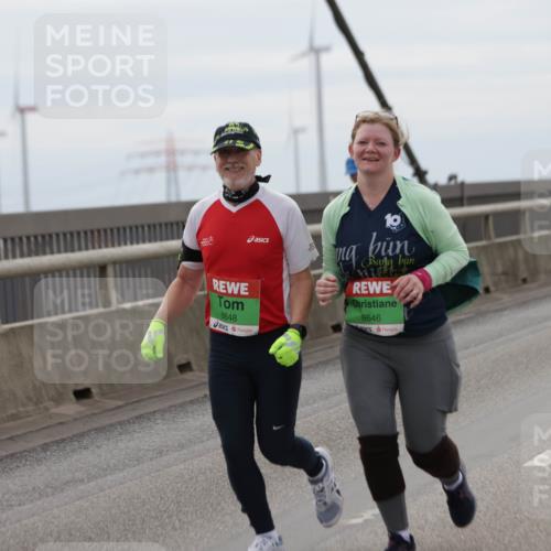 03.10.2025 - Köhlbrandbrückenlauf Jannik Wohlers http://msf.ph/oto/9140740 03.10.2025 16:12:35 Position 1 8648, 8646 meine-sportfotos.de