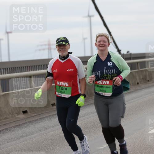 03.10.2025 - Köhlbrandbrückenlauf Jannik Wohlers http://msf.ph/oto/9140745 03.10.2025 16:12:36 Position 1 8648, 8646 meine-sportfotos.de